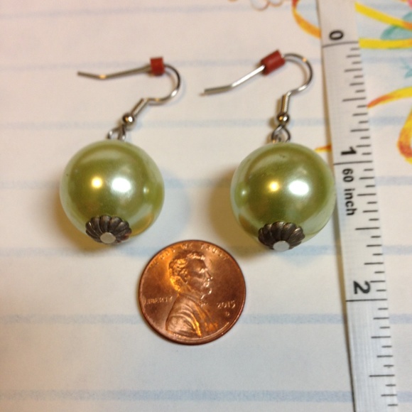 Pearl In A Olive Tone Drop Earrings - Picture 4 of 8